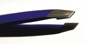 Blue tweezer close up choose best tweezers